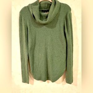 Tahari Sweater Womens Small Green Knit Cowl Neck , Soft ( New- no tags)
